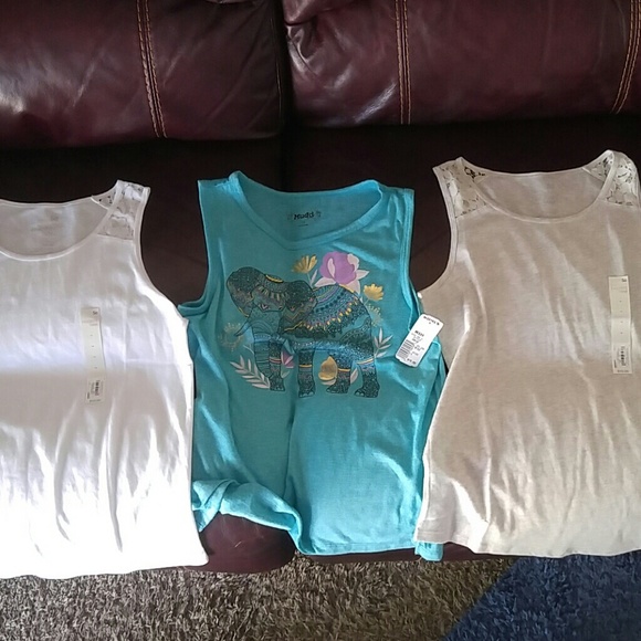 mudd and so. Other - Bundle of 3 New tank tops